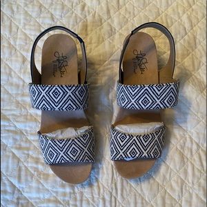 LifeStride Women's Marcela Wedge Sandal Navy/White 7 1/2 M New